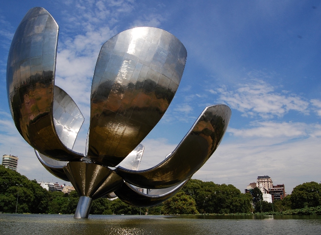Floralis Generica, Buenos Aires, Argentina