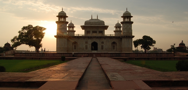 Itimad-ud-Daulah's Tomb, Agra, India Itimad-ud-Daulah's Tomb, Agra, India