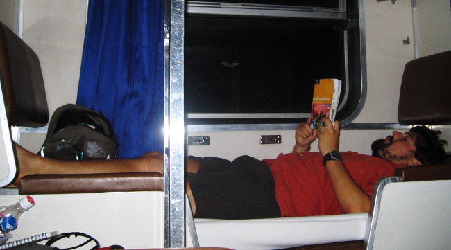 Thai trains rock Thai trains rock