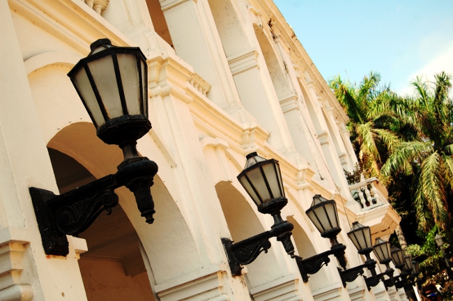 Street lamps in the historic center of Cartagena, Colombia